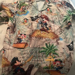 Hawaiian Disney pirate button up shirt. Size medium. New soft button up.
